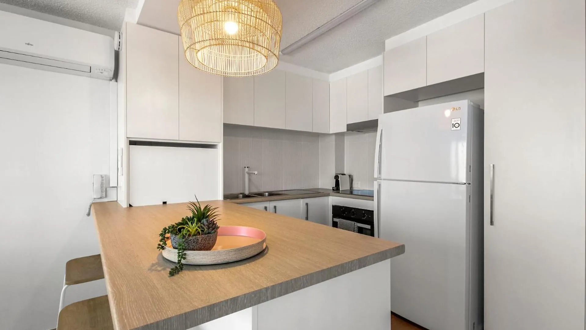 Cheltenham Apartments Unit 18 40 King St Caloundra 0*,  Austrálie